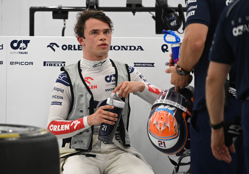 De Vries moet vrezen voor zijn zitje, volgens Doornbos: "Zoveel tijd krijg je niet bij Red Bull"