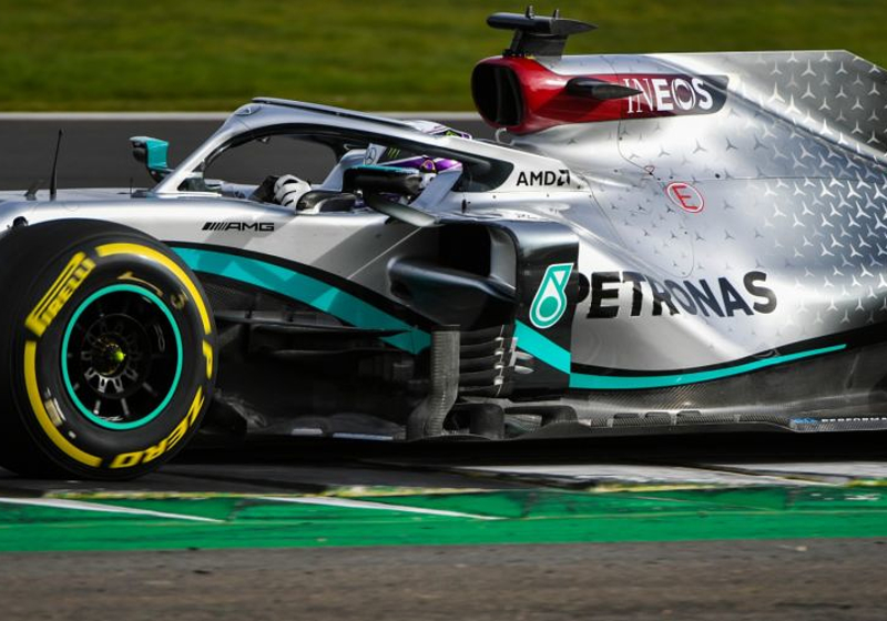 Mercedes onder vuur door eventueel valsspelen met W11