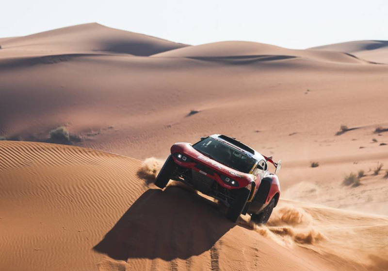 Dakar 2024: Loeb verslaat Audi's in 48-uursetappe, Van Kasteren en De Groot over de kop