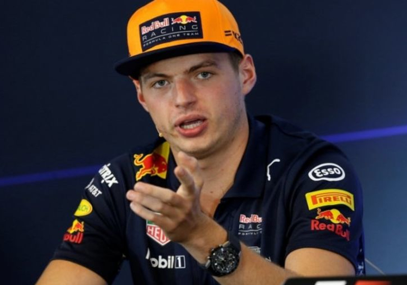 Verstappen geeft op persconferentie in Mexico tekst en uitleg over tijdstraf