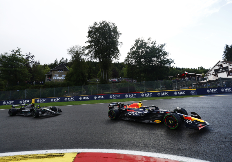 Racesteward Warwick onthult over straf Hamilton: "Niet iedereen was voorstander"