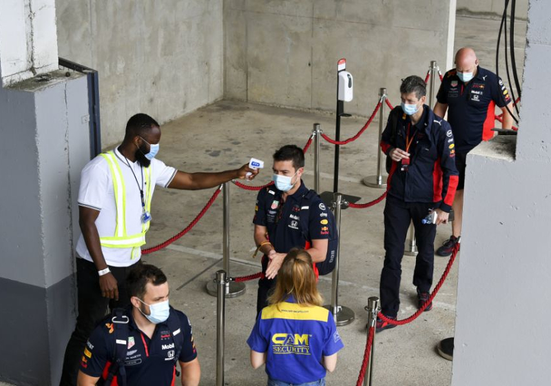 FIA meldt acht nieuwe coronabesmettingen in Formule 1