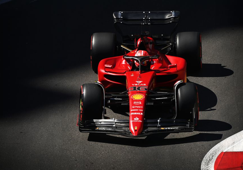De definitieve startopstelling voor de Grand Prix van Azerbeidzjan
