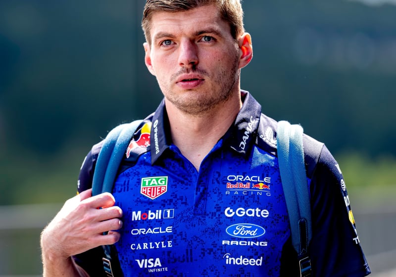 Verstappen kortaf over transferperikelen: "Er valt niets te zeggen"