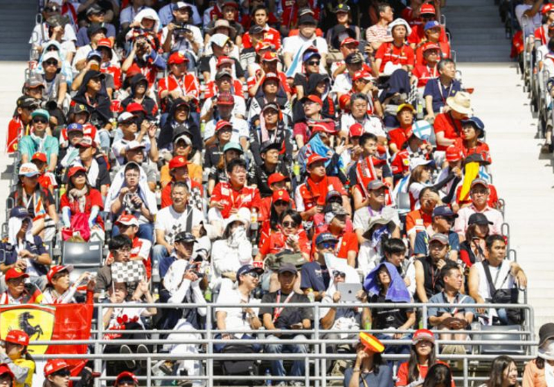 IN BEELD: Coureurs en teams aangekomen in Japan