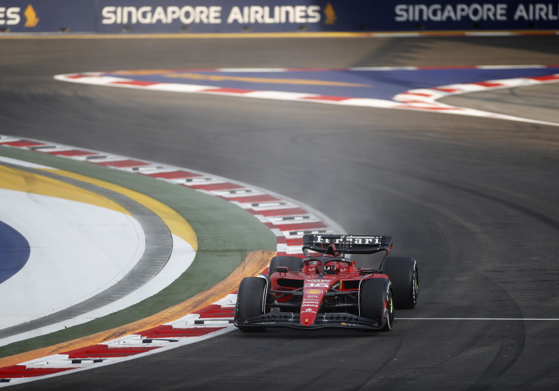 Dit is waarom Verstappen 18 seconden goed kon maken op Leclerc in de laatste vier ronden