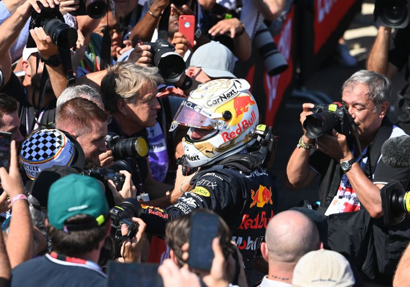 Marko: 'Nog drie tot vijf zeges en dan is Verstappen opnieuw wereldkampioen'