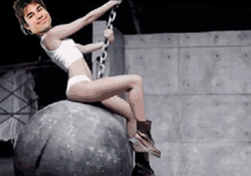 F1 star labelled 'wrecking ball' after clumsy Ricciardo crash