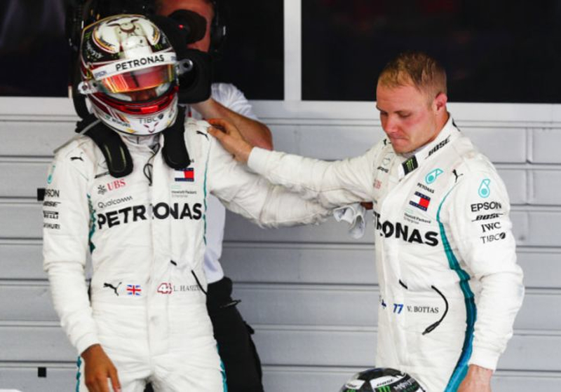 Hamilton wil plek teruggeven aan Bottas, Mercedes weigert