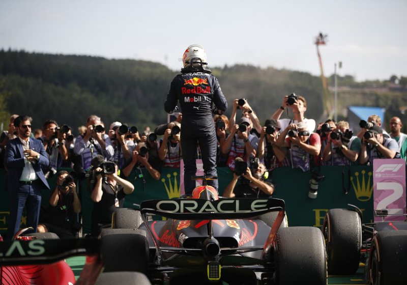 Mercedes "shock" at "different league" Verstappen