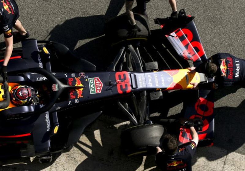 Verstappen tevreden over eerste week: "Echt alles loopt soepel"