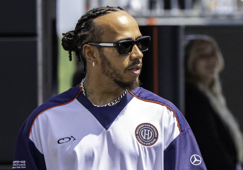 Hamilton suggests company BUYOUT in huge F1 flex