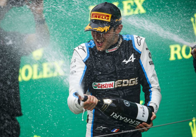 Ocon over strijd tussen Hamilton en Verstappen: "Wil daar aan meedoen!"