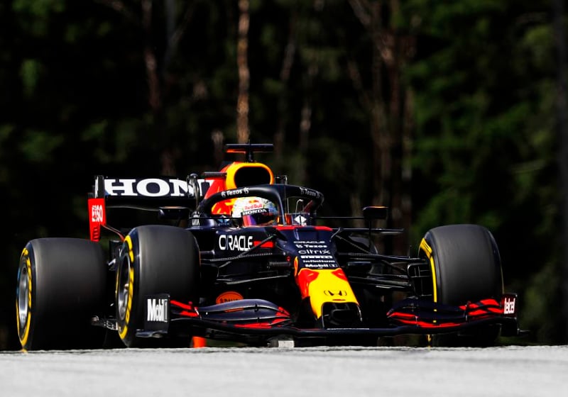 Verstappen pareert uitspraken Hamilton: 'Hij probeert een beetje de underdog te spelen'