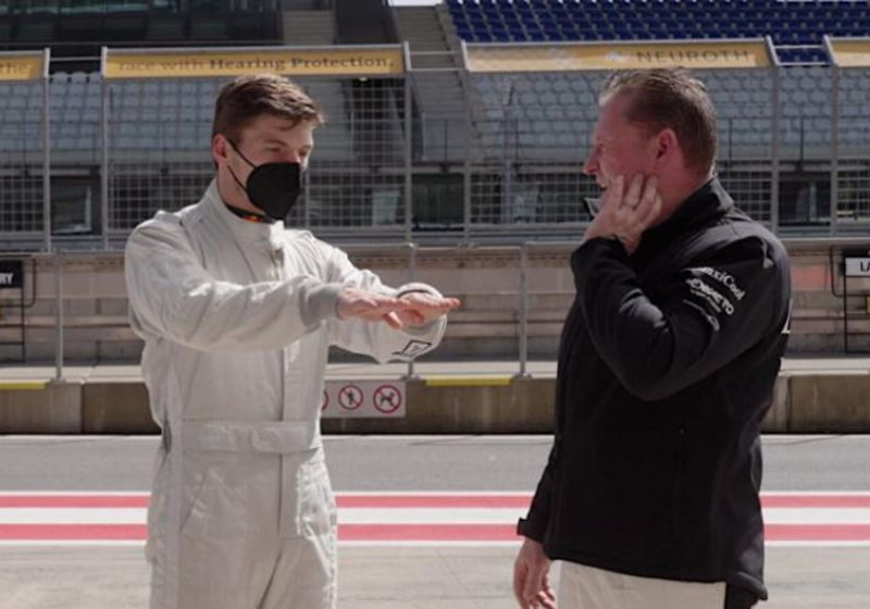 In beeld: Familie Verstappen brengt paasdagen door op het circuit