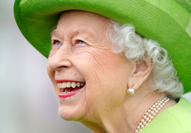 La Reina Isabel II y el automovilismo