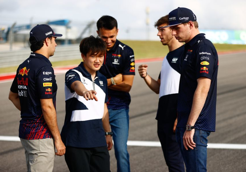 Alex Albon: Aprendí mucho de Checo Pérez y de Max Verstappen en 2021