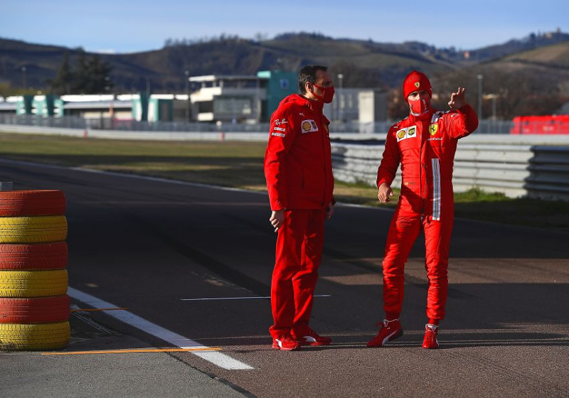 Binotto heeft Leclerc en Sainz gewaarschuwd: "Niemand staat boven het team"