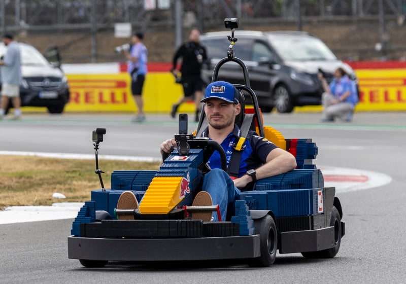 LIVE | Max Verstappen tegen 100: mis niks van dit zeer bijzondere evenement