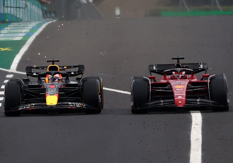 Dennis na kennismaking met RB19: 'Niet eens met mensen die zeggen dat auto voor Verstappen is gemaakt'
