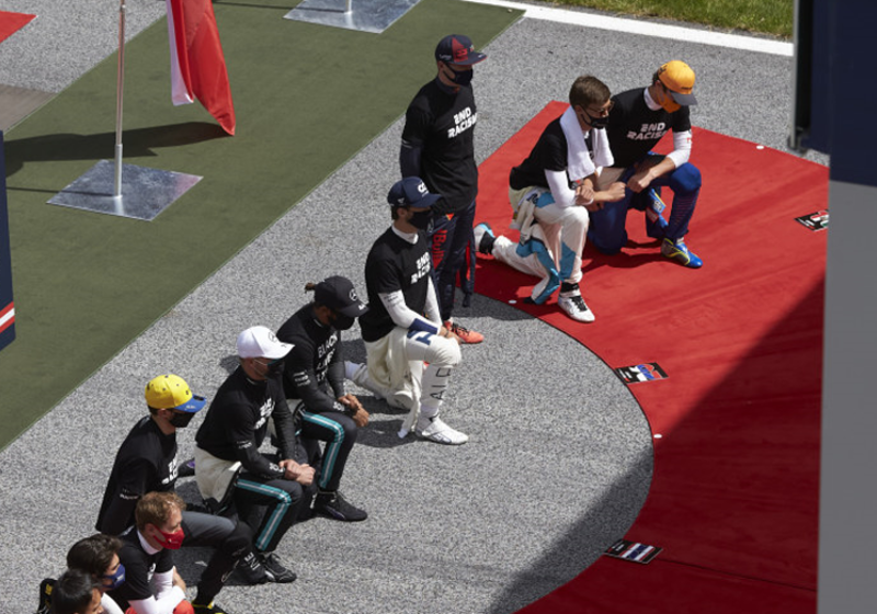 Hamilton over racismestatement op Silverstone: "Veel professioneler nu"