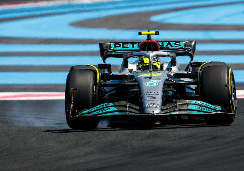 Hamilton overcomes failure to celebrate milestone