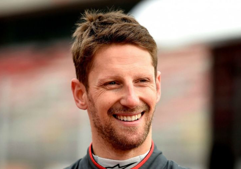 Grosjean under threat of race ban after blocking Hamilton in Singapore