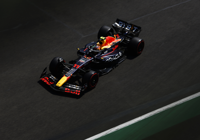 Hamilton aprieta de nuevo la lucha con Checo por el subcampeonato