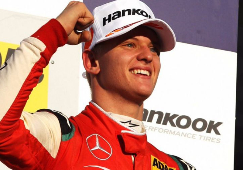 Mercedes: "Misschien wordt Schumacher met ons succesvolle F1-coureur"
