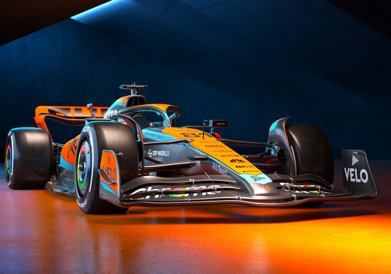 VÍDEO: El McLaren sale a la pista por primera vez