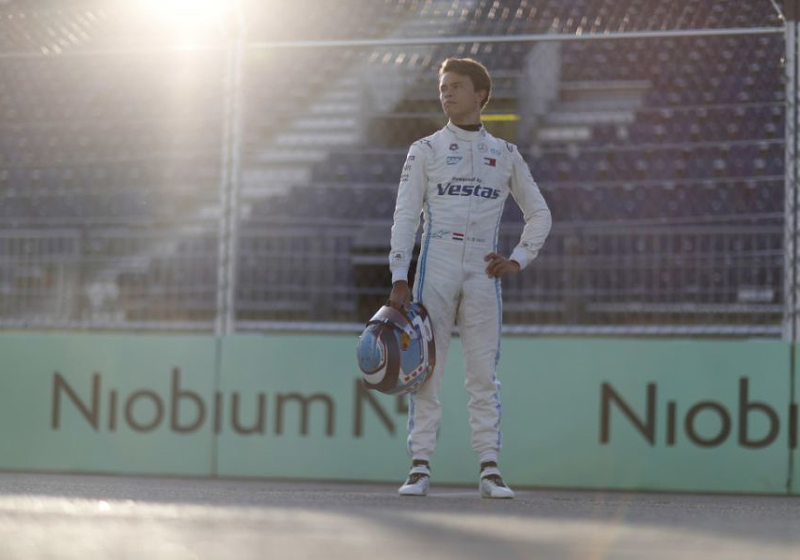 Wolff doet boekje open over toekomst De Vries: 'Draait om Alex Albon'