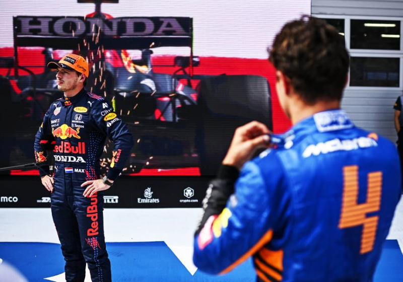 Verstappen schaart zich achter Norris: "Je zou hier geen raceban voor verdienen"