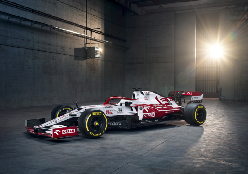 Internet reageert op Alfa Romeo-reveal: "Reverse Uno!"