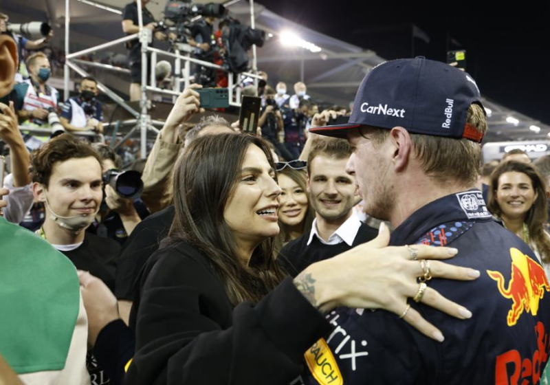 Kelly Piquet deelt foto’s na doktersbezoek met Verstappen
