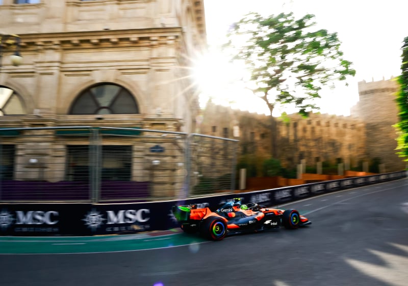 De definitieve startopstelling voor de Grand Prix van Azerbeidzjan na meerdere gridstraffen