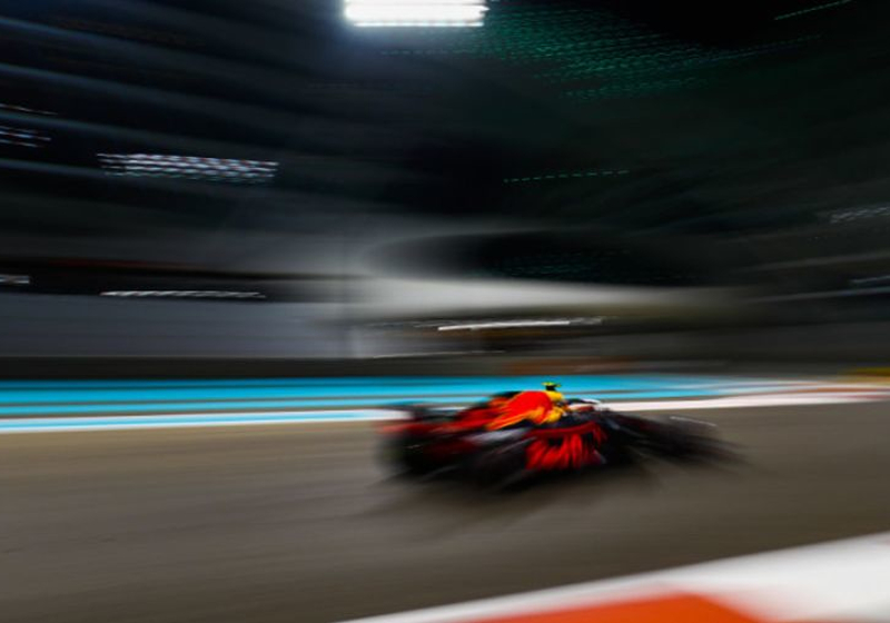 BREAKING: Red Bull Racing onthult de fonkelnieuwe RB15 in bizarre kleurstelling