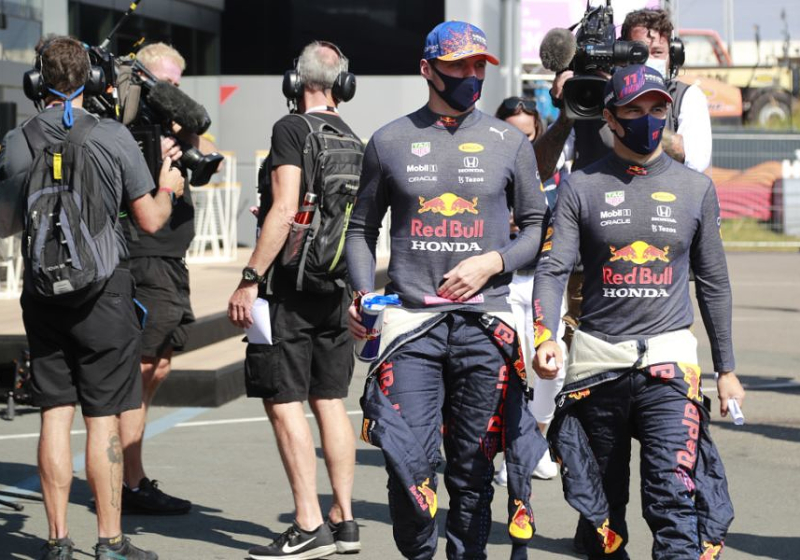 Perez lovend over Verstappen: "Hij is echt één met de auto"
