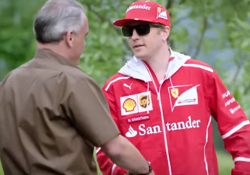 VIDEO: Räikkönen verrast jarige Vettel met ijskoud cadeau