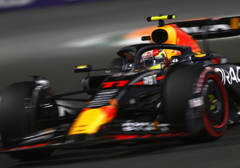 Checo Pérez gana el Gran Premio de Arabia Saudita