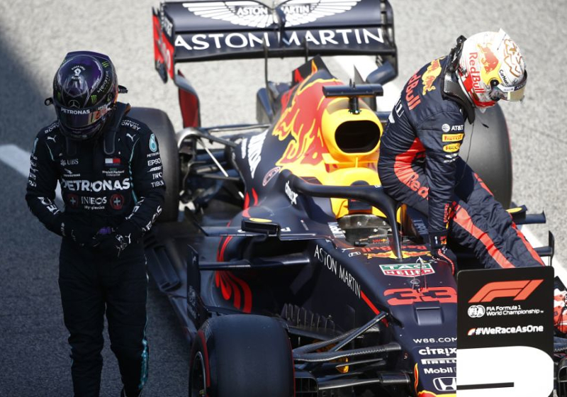 Horner verwacht moeilijke weken voor Hamilton: "Strafpunt heb je zo"