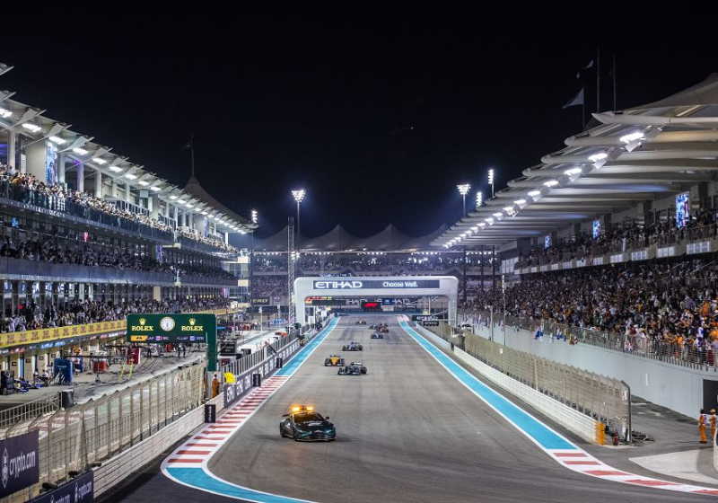 Coulthard exasperated by "unsavoury" end to Hamilton Verstappen 'impure' F1 fight