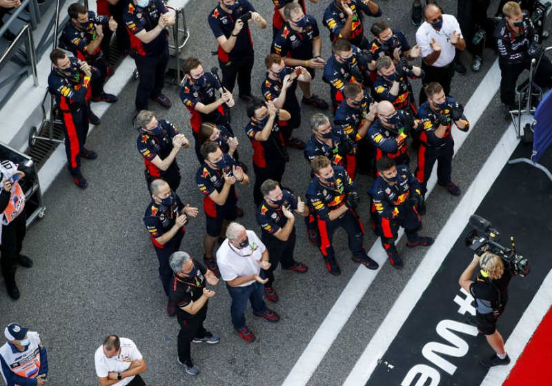 Schumacher: 'Red Bull kan zelf haar motoren gaan bouwen'