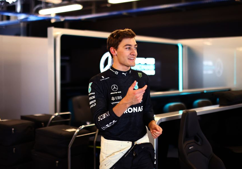 Russell officieel aan de slag gegaan bij Mercedes