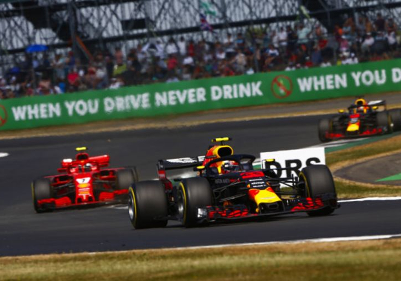 Räikkönen: 'Red Bull lastiger te volgen dan Mercedes'