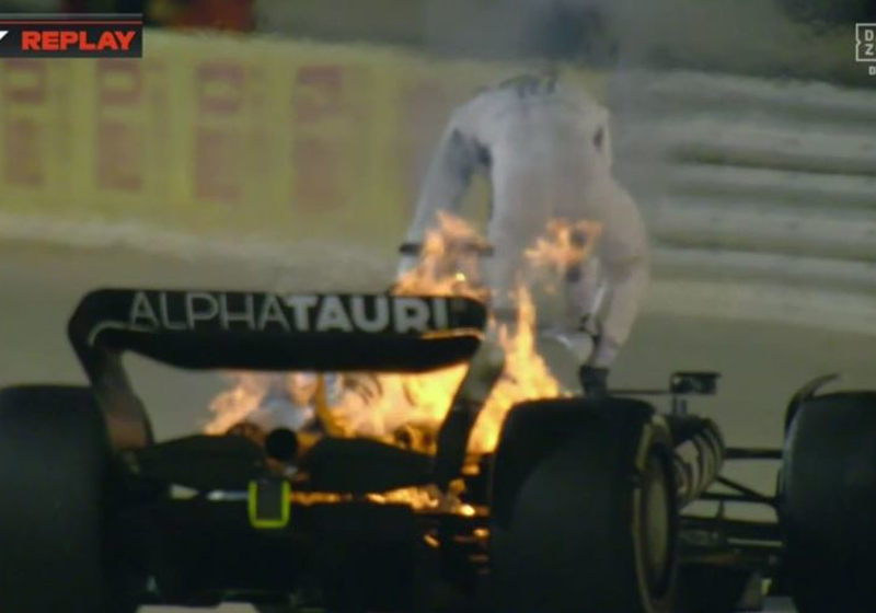 Se quema el auto de Pierre Gasly