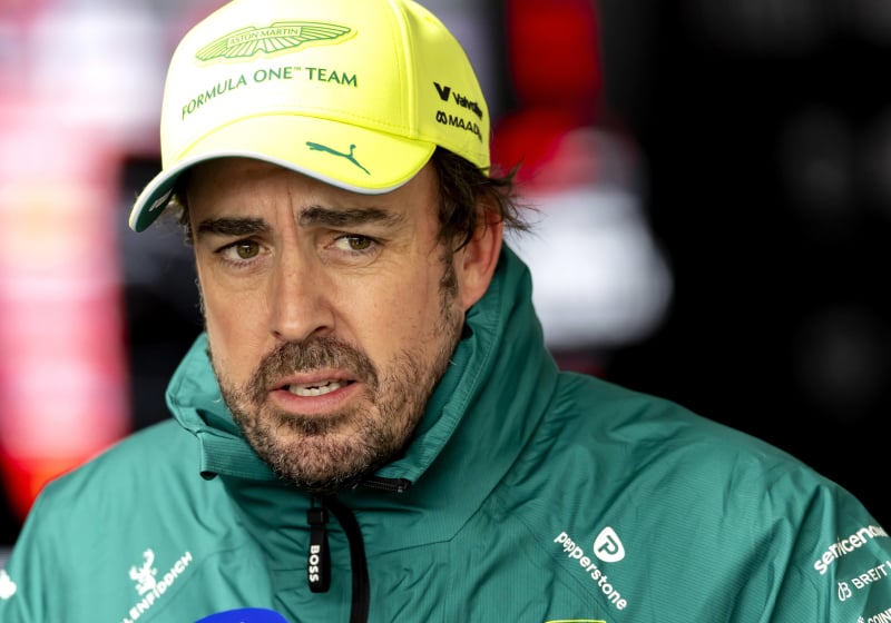 Alonso schaart zich achter tirade van Verstappen: 'F1 heeft slechts denkbare show neergezet'