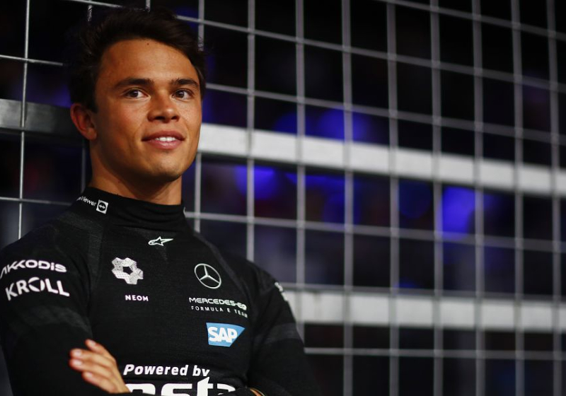 'De Vries komt tijdens VT1 in Mexico in actie voor Mercedes'