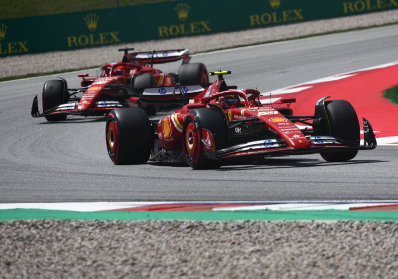 F1 Hoy: Checo se confiesa; Sainz expone a Ferrari; La triste realidad de Alonso