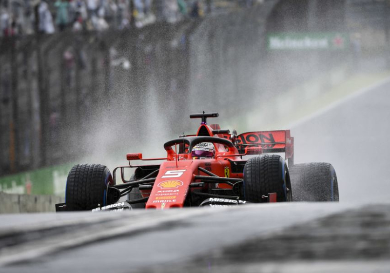 Coulthard over Vettel: 'Wanhopige mensen doen wanhopige dingen'