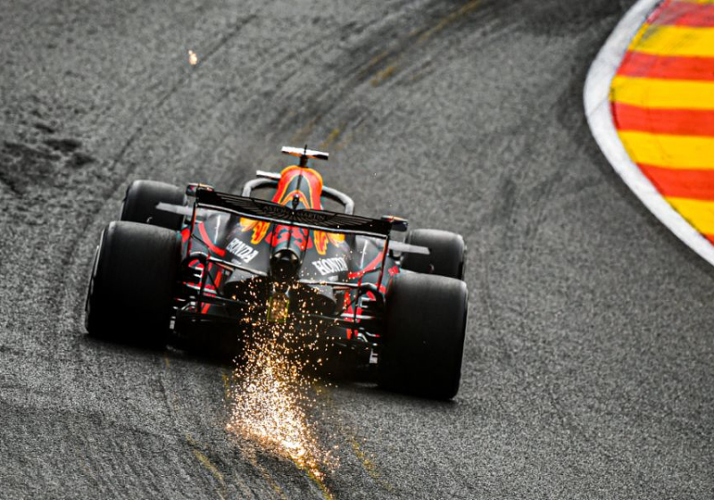 Tweede vrije training Grand Prix België: Verstappen snelste, Ricciardo verrassend